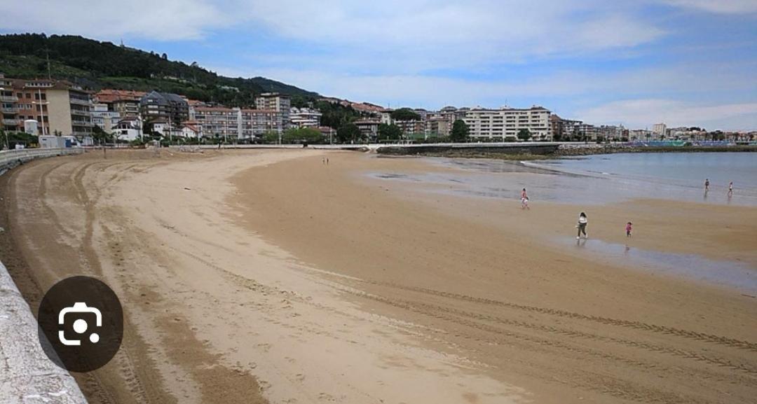 Apartamento Castro Urdiales Con Garaje Y Piscina ,Cerca Playa Екстериор снимка