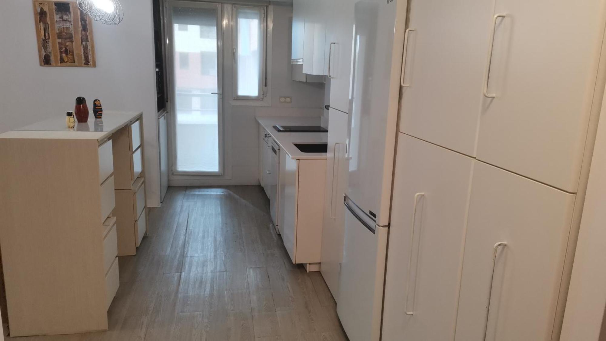 Apartamento Castro Urdiales Con Garaje Y Piscina ,Cerca Playa Екстериор снимка